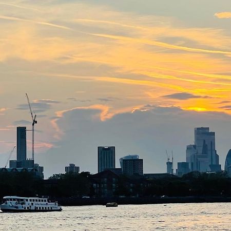 Riverside Premium En Suite Double Room E14 伦敦 外观 照片