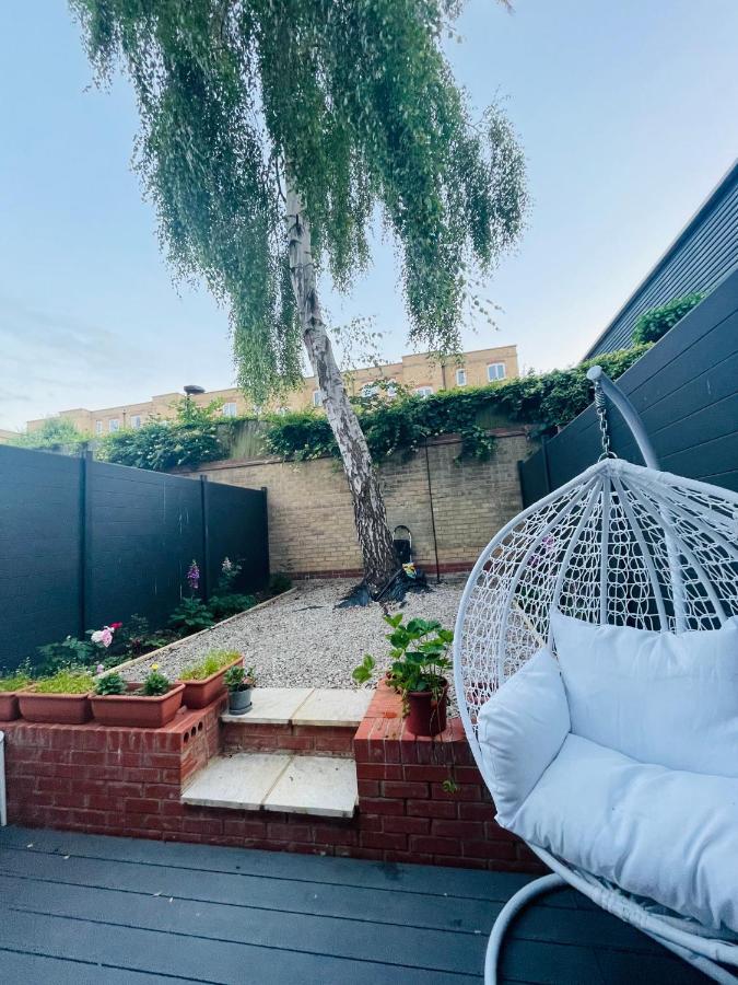 Riverside Premium En Suite Double Room E14 伦敦 外观 照片
