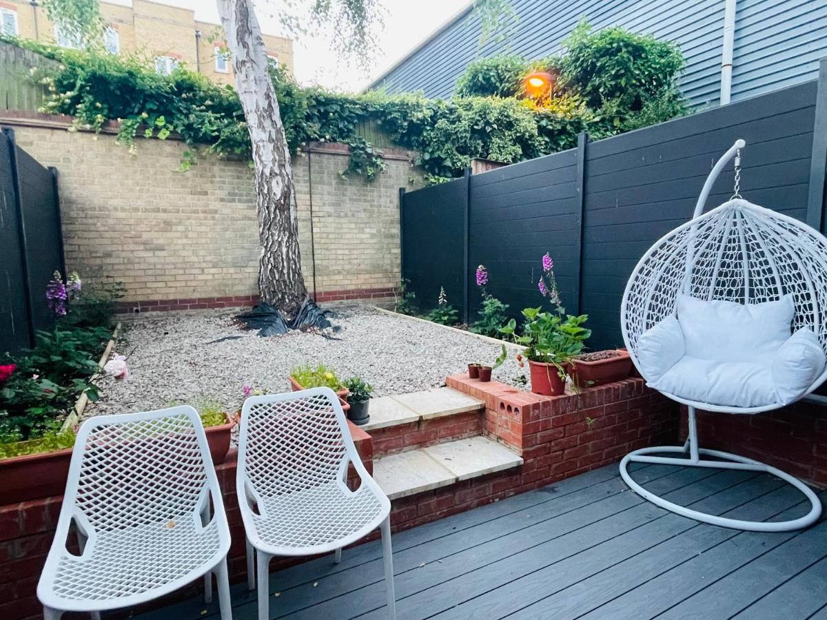Riverside Premium En Suite Double Room E14 伦敦 外观 照片